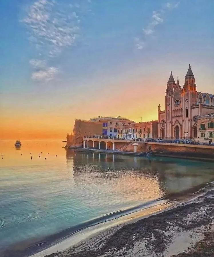 Balluta Bay Spacious Apt - 2Br Sliema