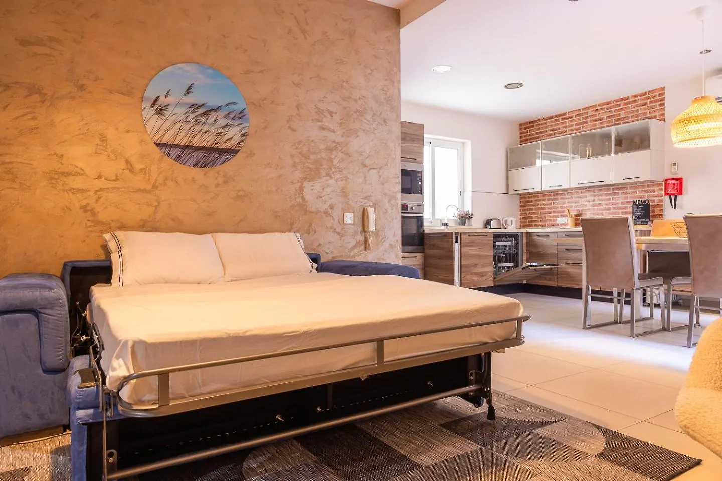 Balluta Bay Spacious Apt - 2Br Sliema