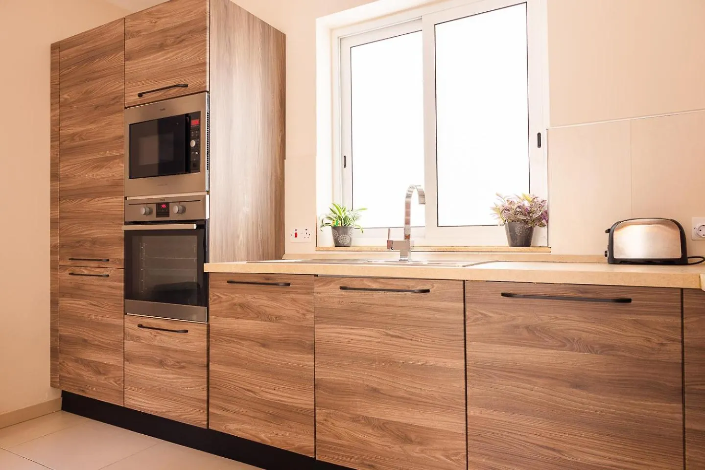 Balluta Bay Spacious Apt - 2Br Sliema Apartment