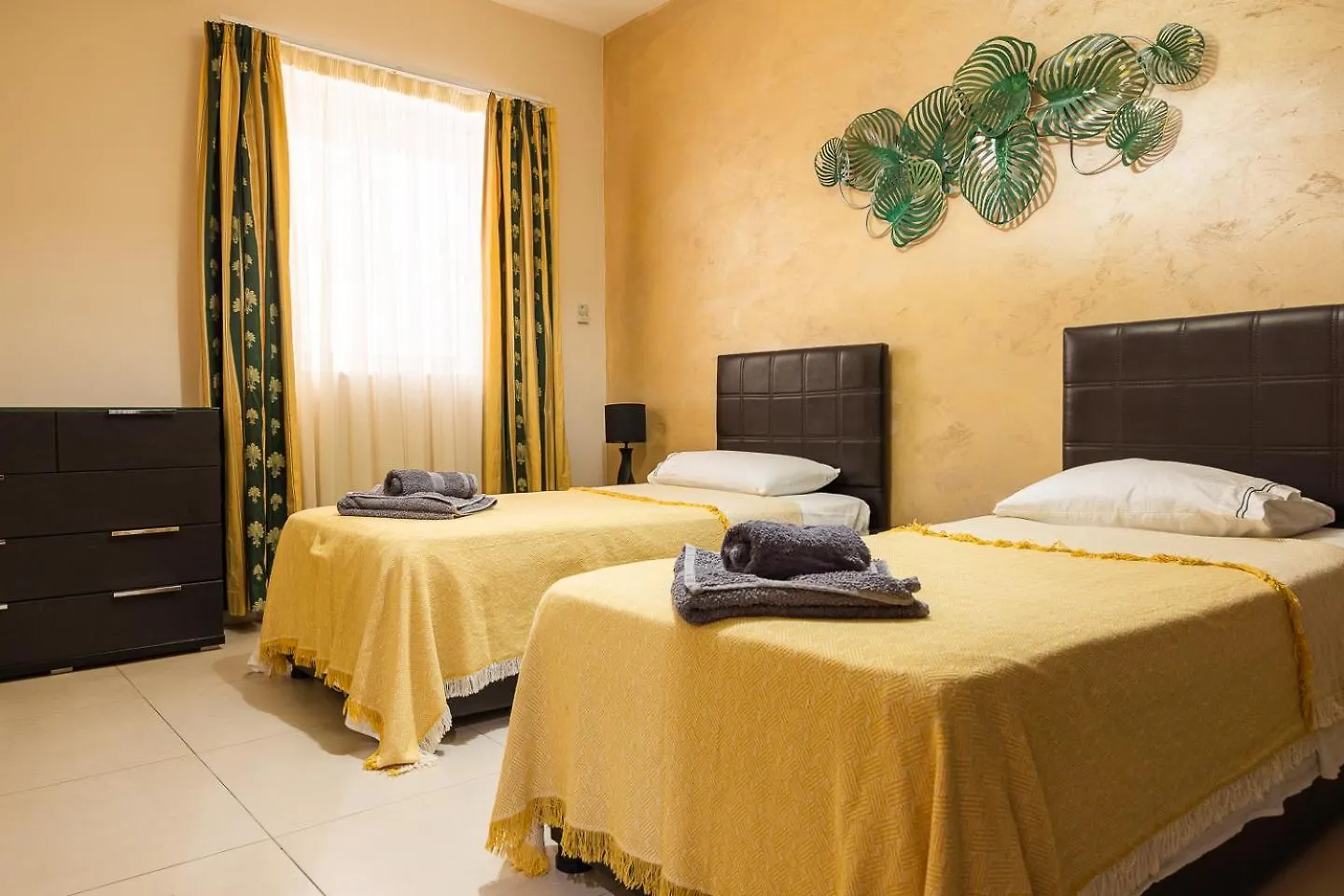 Balluta Bay Spacious Apt - 2Br Sliema Apartment